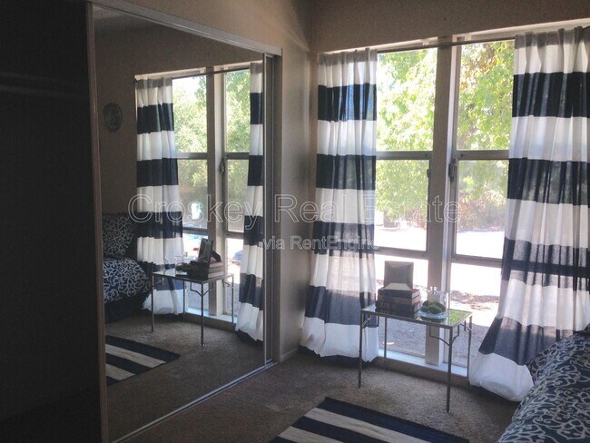 Building Photo - 1250 Escobar St