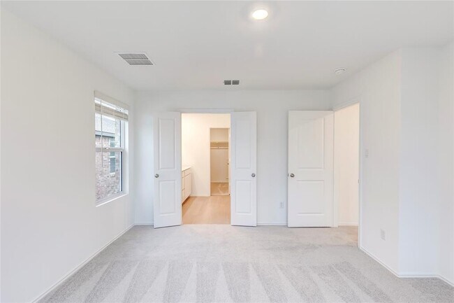 Building Photo - 18010 Cedar Waxwing Wy