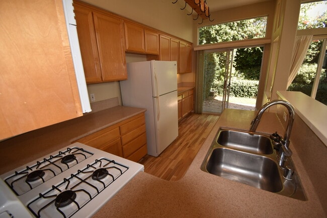Building Photo - 11904 Cypress Canyon Rd