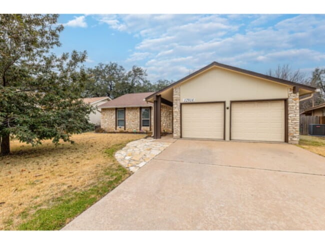 Building Photo - 12914 Pegasus St