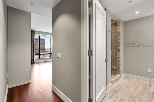 Building Photo - 1 Avery St