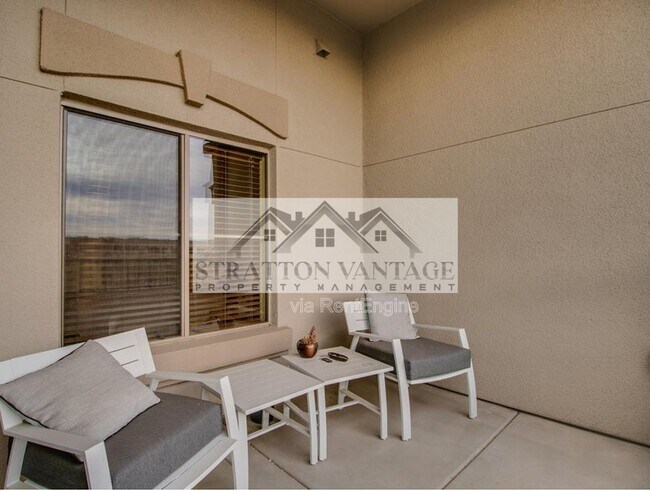 Building Photo - 5350 E Deer Valley Dr