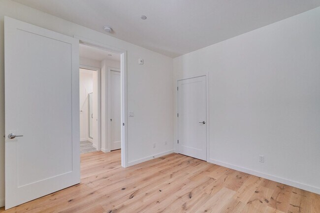 Building Photo - Brand New 2 Story, 3 Bed, 3 Bath Townhome ...