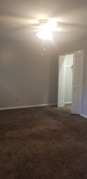 Building Photo - 301 Autumn Ave