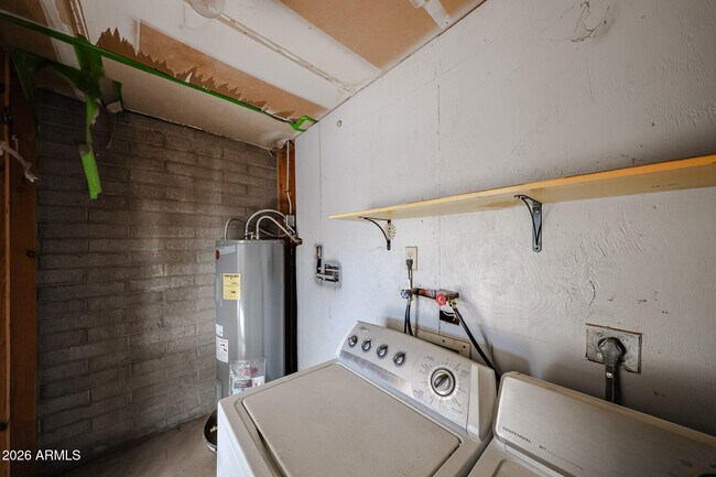 Building Photo - 93 S 95th St