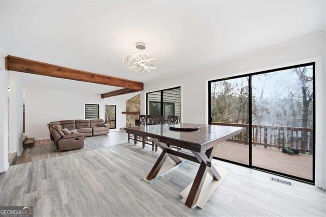 Building Photo - 530 Matterhorn Way