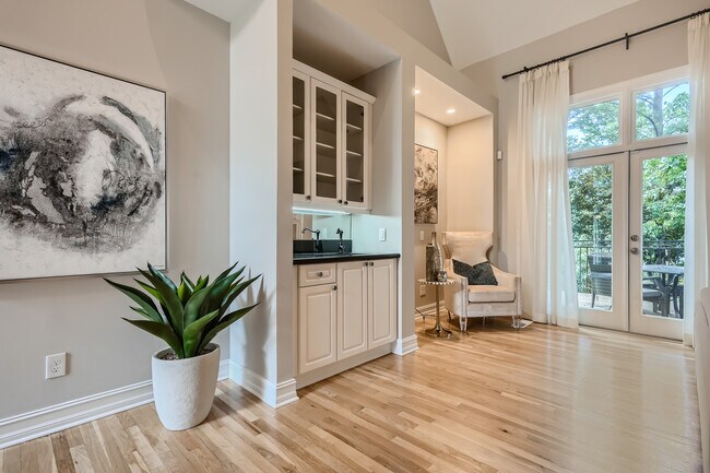 Building Photo - 3362 Mathieson Dr NE