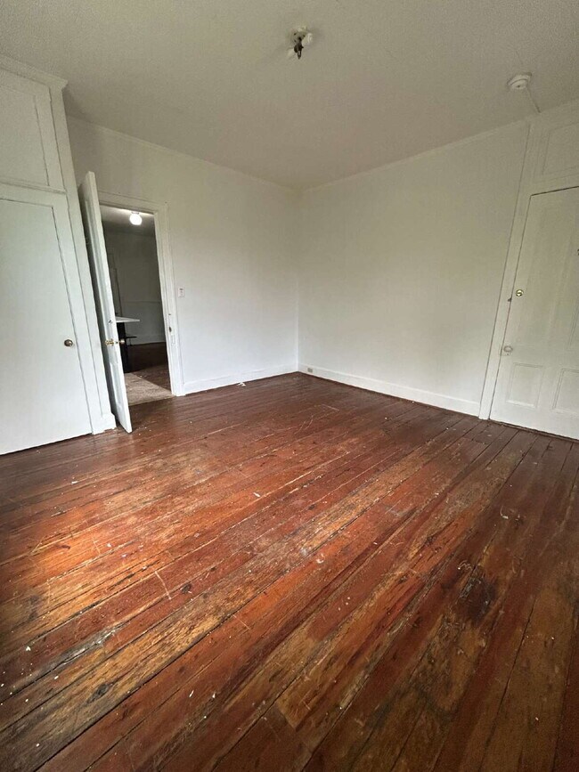 Building Photo - August Special: First Month Rent Free move in by August 10. Applications fee this month 1/2 off a...