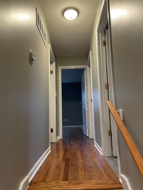 Building Photo - 9914 England Dr