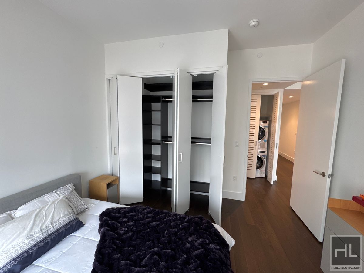 Building Photo - East 44th Street