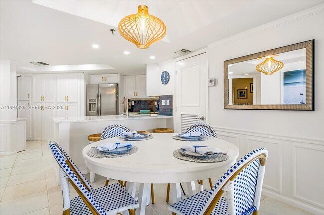 Building Photo - 3870 N Hwy A1A