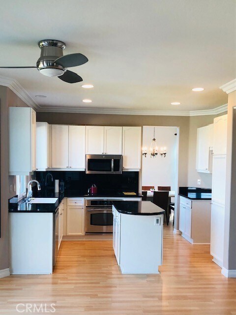 Building Photo - 33 Hollyleaf