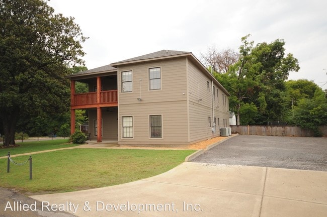 Building Photo - 5 br, 5 bath Apartment - 497 Wesley Place A-B
