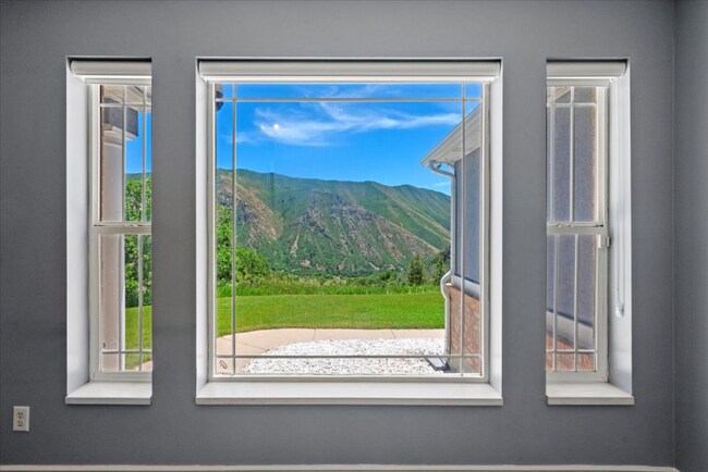 Building Photo - 1676 S Mountain Vw Cir