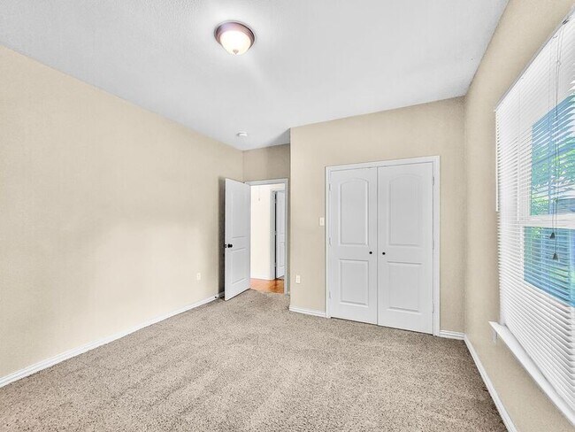 Building Photo - 1020 Elwood Rd