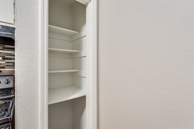 Building Photo - Best Value 2BR in Moore - Up to $1000 Move in Special!