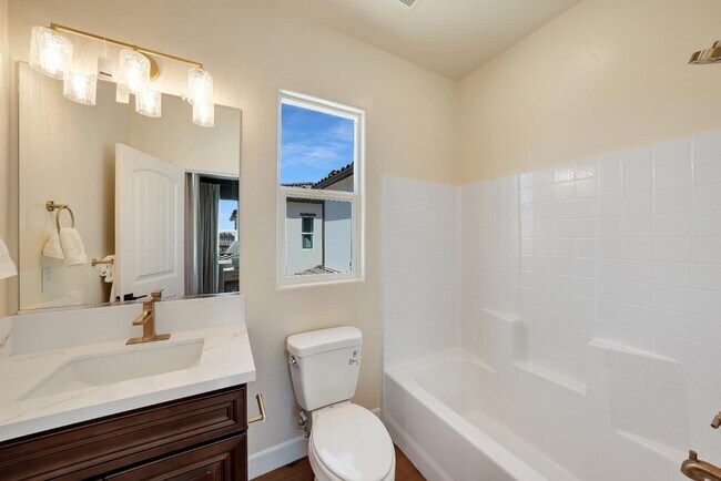 Building Photo - 2162 W Solo Wy