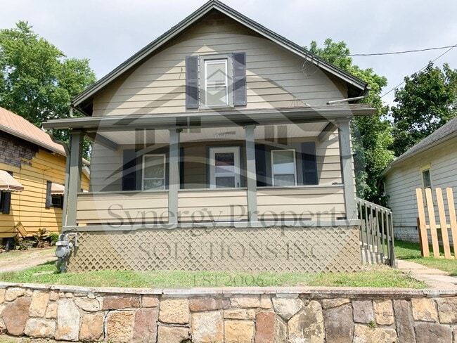 Building Photo - House for Rent