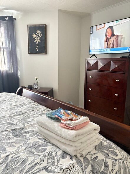 Building Photo - 313 Hixson Ave