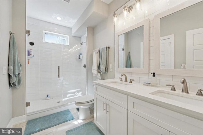 Building Photo - 710 Cantrell St