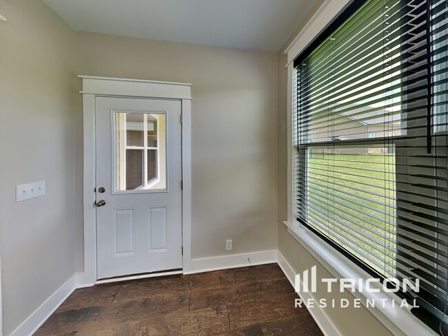 Building Photo - 228 Rockcastle Dr