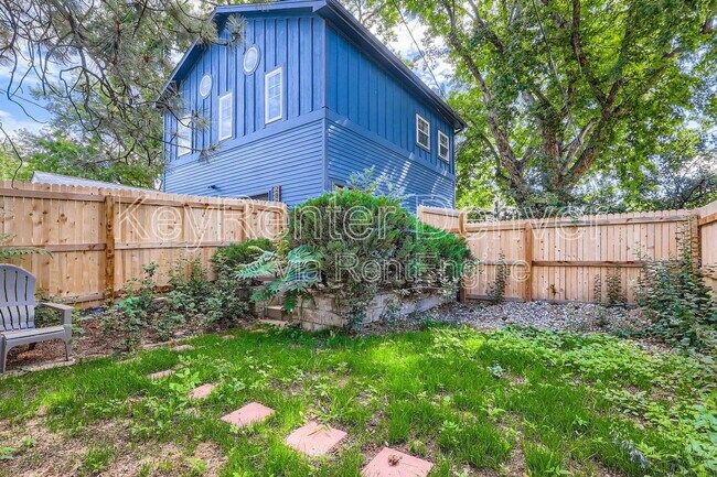Building Photo - 2805 Fenton St