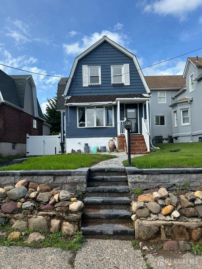 Primary Photo - 38 Evergreen Ave