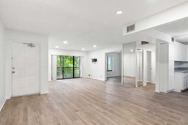 Building Photo - 3618 Alder Dr