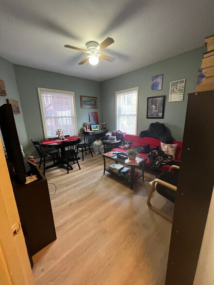 Building Photo - 6 Wise St