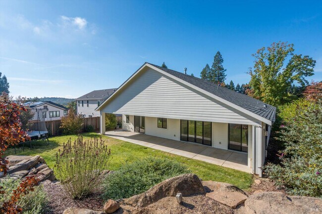 Building Photo - 1980 Bent Tree Pl