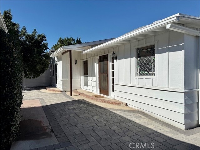 Building Photo - 22346 Burbank Blvd