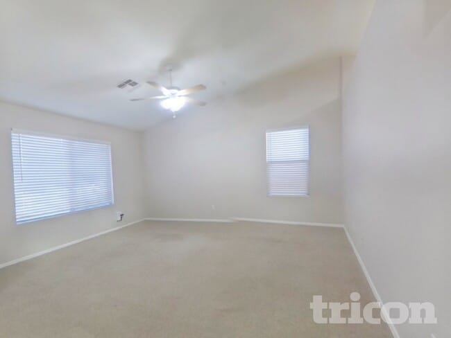 Building Photo - 10853 W Sands Dr