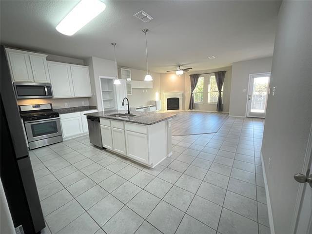 Building Photo - 1724 Lone Lynx Wy