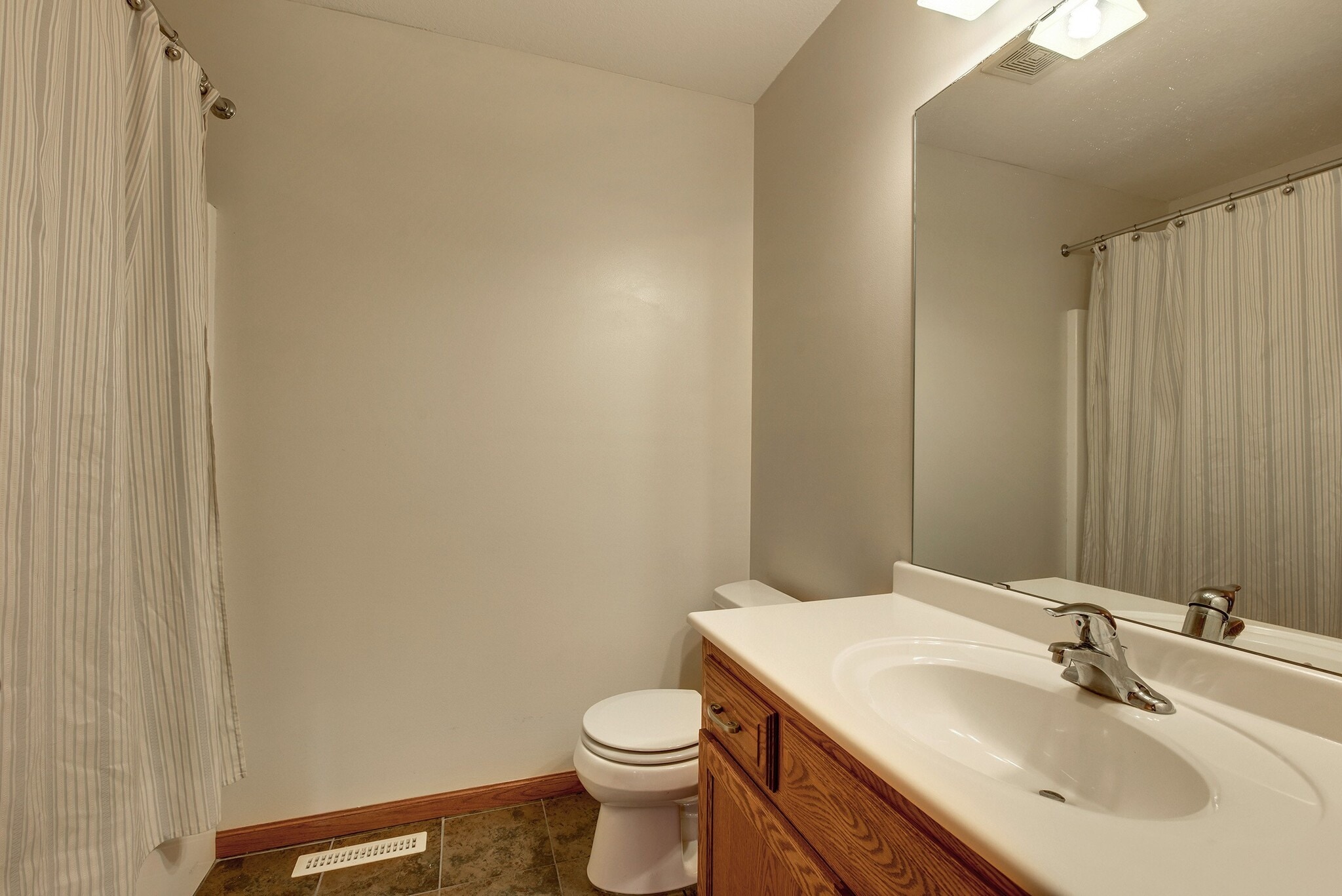 Building Photo - 1187 Blackhawk Dr SW