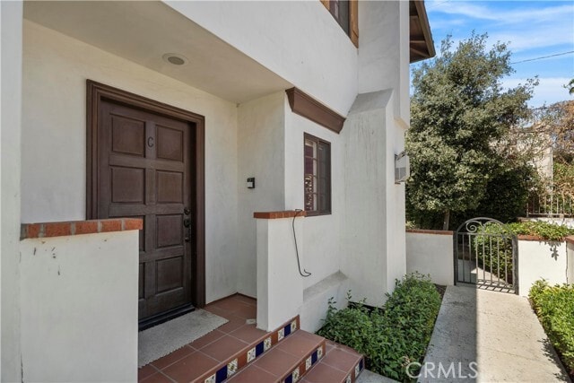 Building Photo - 1128 Huntington Dr