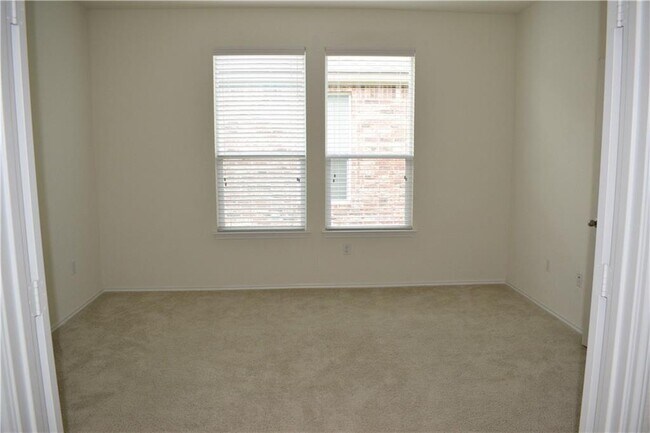 Building Photo - 1425 Berlin Ln
