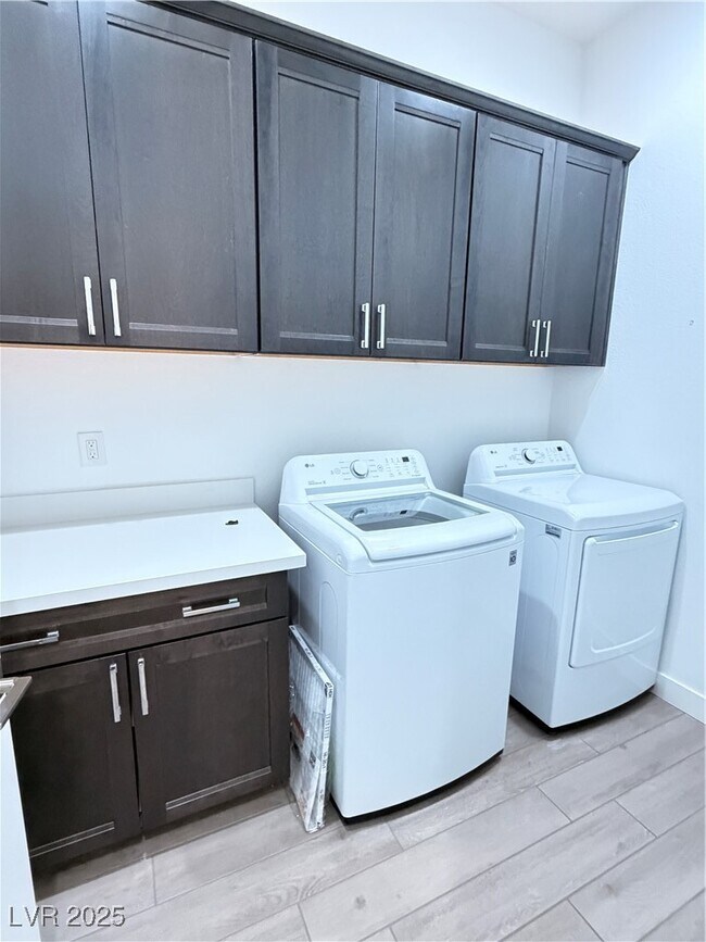 Building Photo - 724 Omaggio Pl