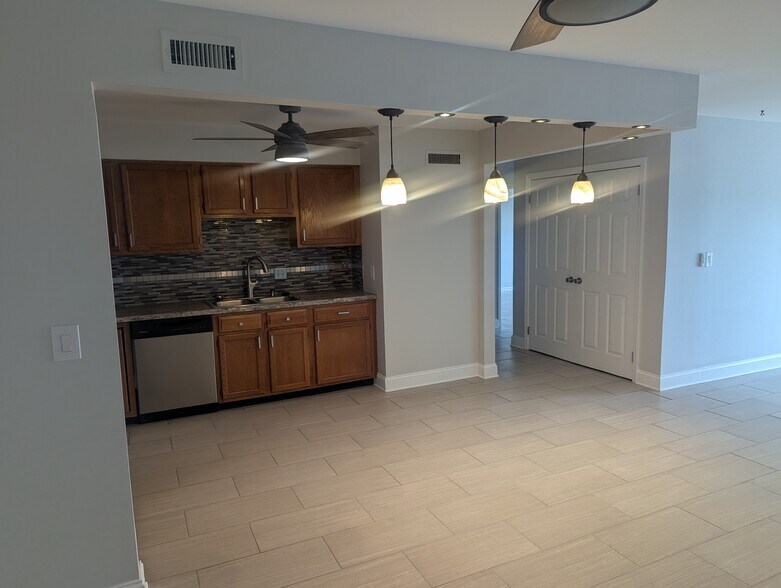 Kitchen, pantry to hallway - 200 Sanders Ferry Rd