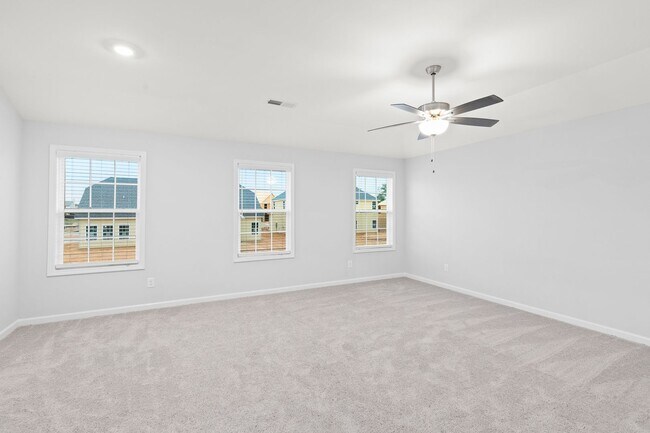 Building Photo - Wyndham Village For Rent!