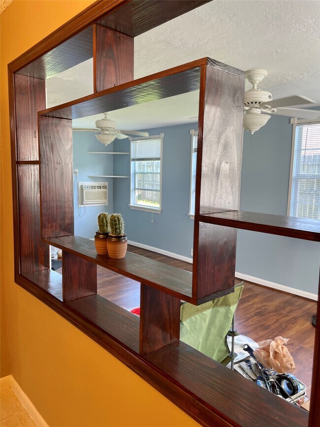 Building Photo - 3034 Mosby Dr