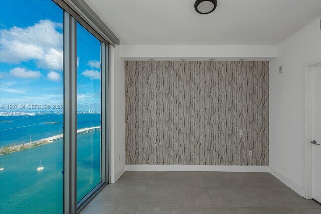 Building Photo - 2900 NE 7th Ave