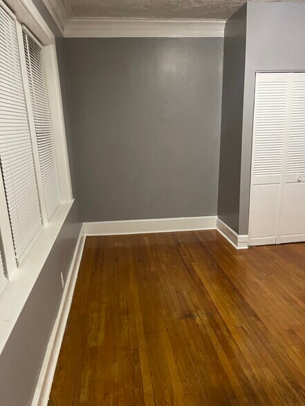Building Photo - 8040 S Evans Ave