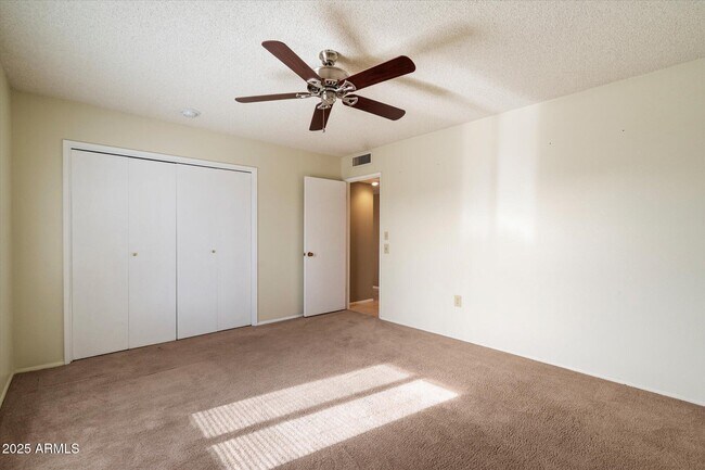 Building Photo - 10528 W Tumblewood Dr