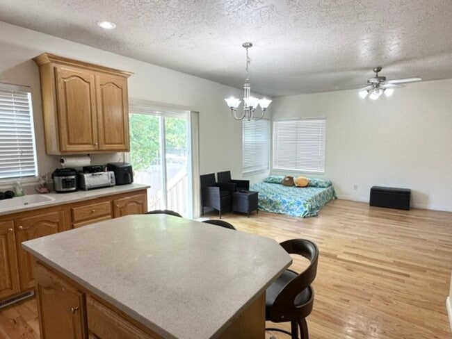 Building Photo - 1563 W Turtle Dove Ln