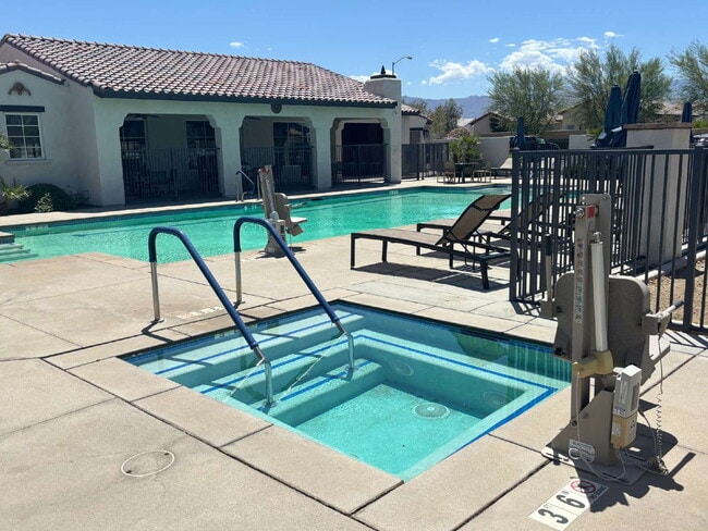 Building Photo - Stylish 2-Bedroom Oasis Domani, Residents ...