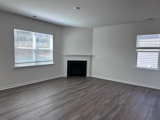 Building Photo - Brand-New  5-Bedroom Home in the Hamptons at Hickory with Modern Upgrades and Move-In Ready Comfort