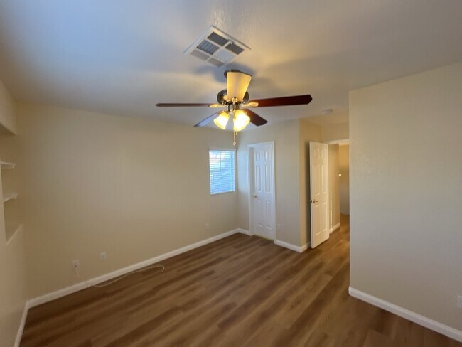 Building Photo - Encounter the ultimate luxury living experience with this 4-bedroom, 2197 sq ft house