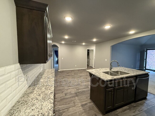 Building Photo - 14153 S 270th E Ave