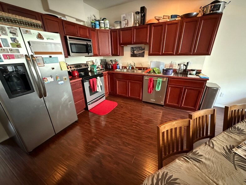 Kitchen 02 - 4586 Campbell Park Loop
