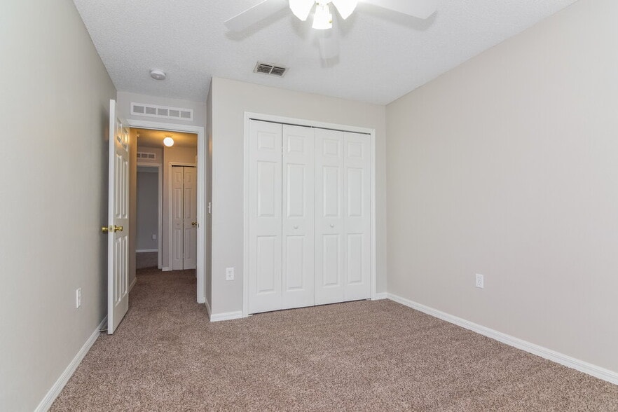 Building Photo - 11349 Ivy Flower Loop